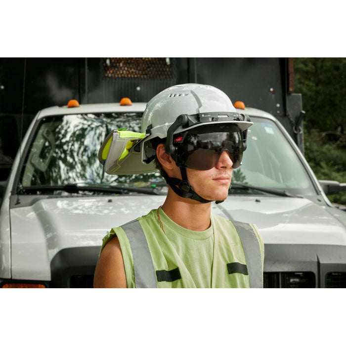 Milwaukee BOLT™ Eye Visor - Clear Dual Coat Lens (Compatible with Milwaukee® Safety Helmets)