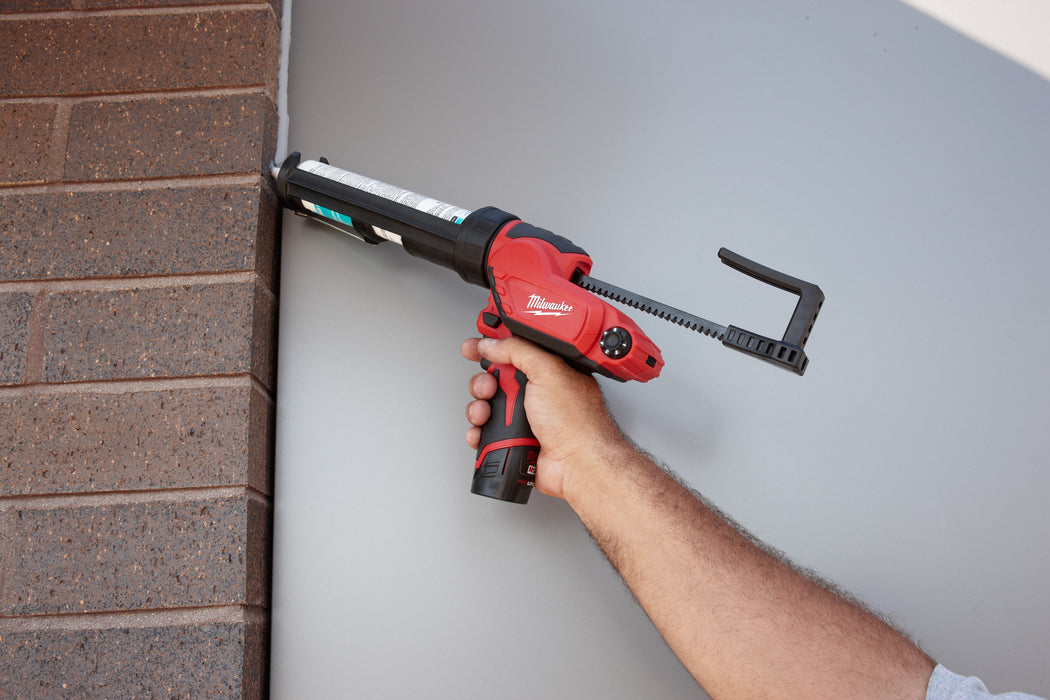 Milwaukee M12™ 10 oz Caulk Gun