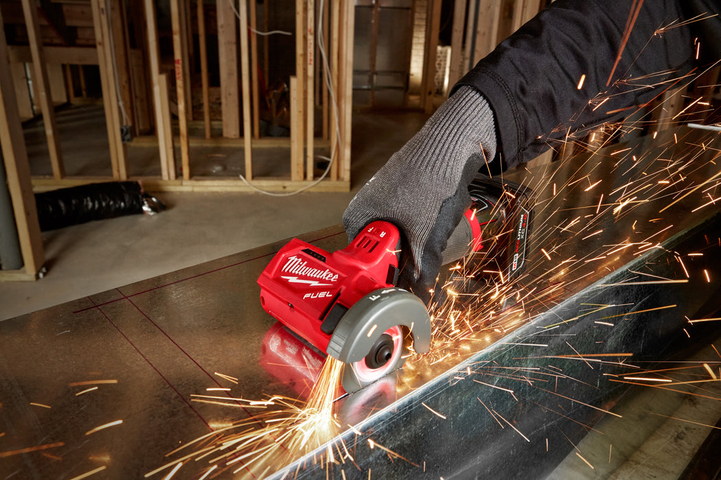 Milwaukee M12 FUEL™ 3 in. Compact Cut Off Tool Kit