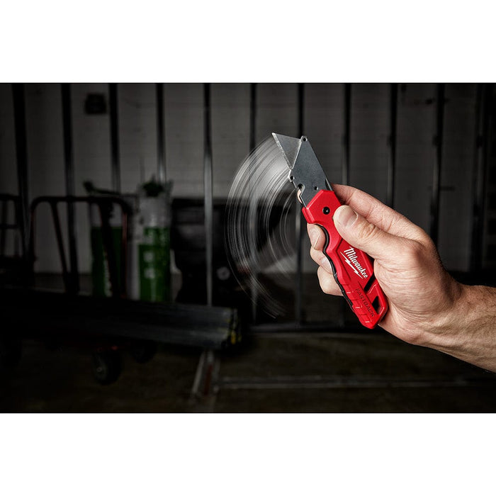 Milwaukee Tool Milwaukee FASTBACK™ Folding Utility Knife w/ Blade Storage